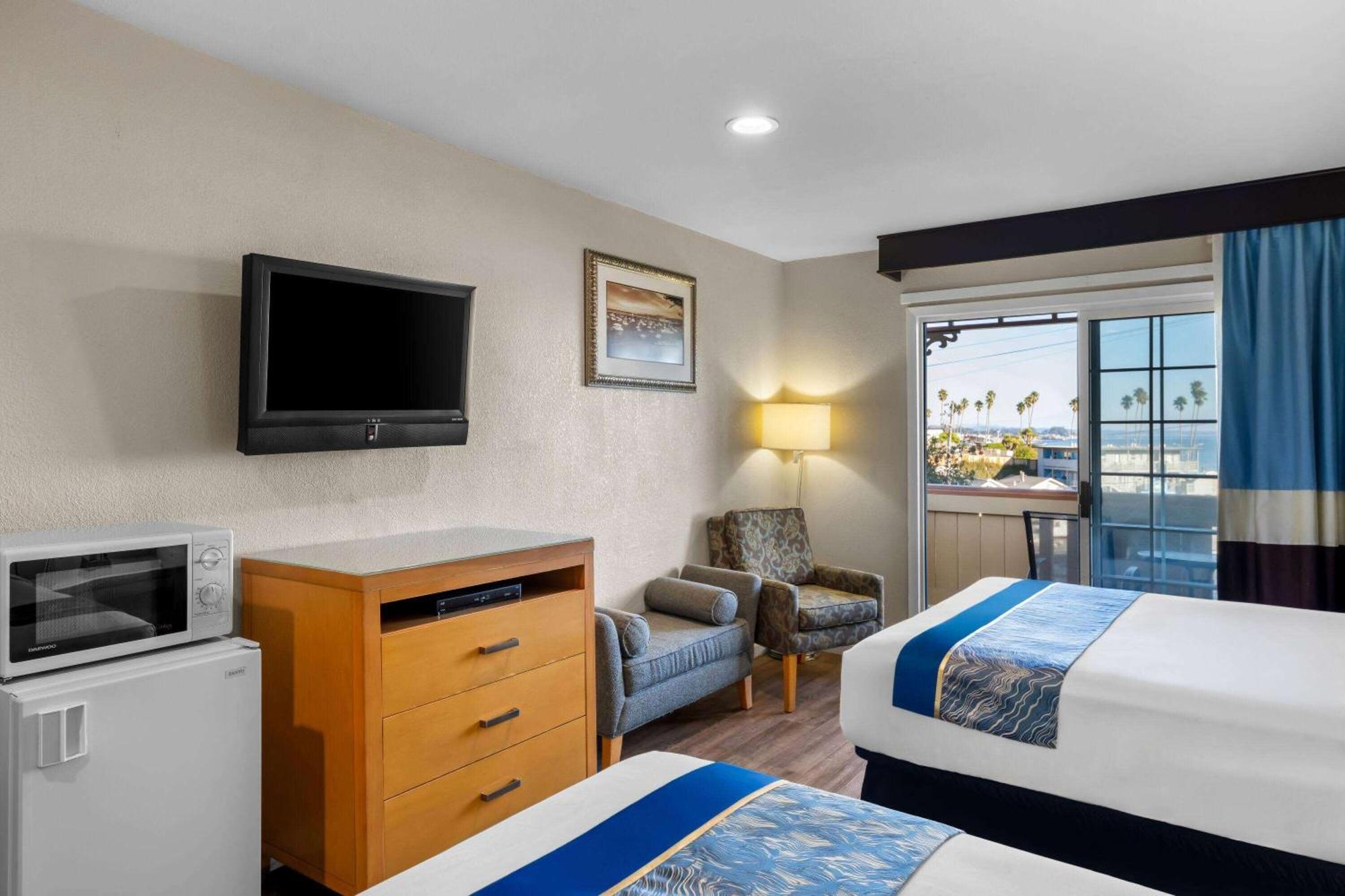 Howard Johnson By Wyndham Santa Cruz Beach Boardwalk Екстер'єр фото