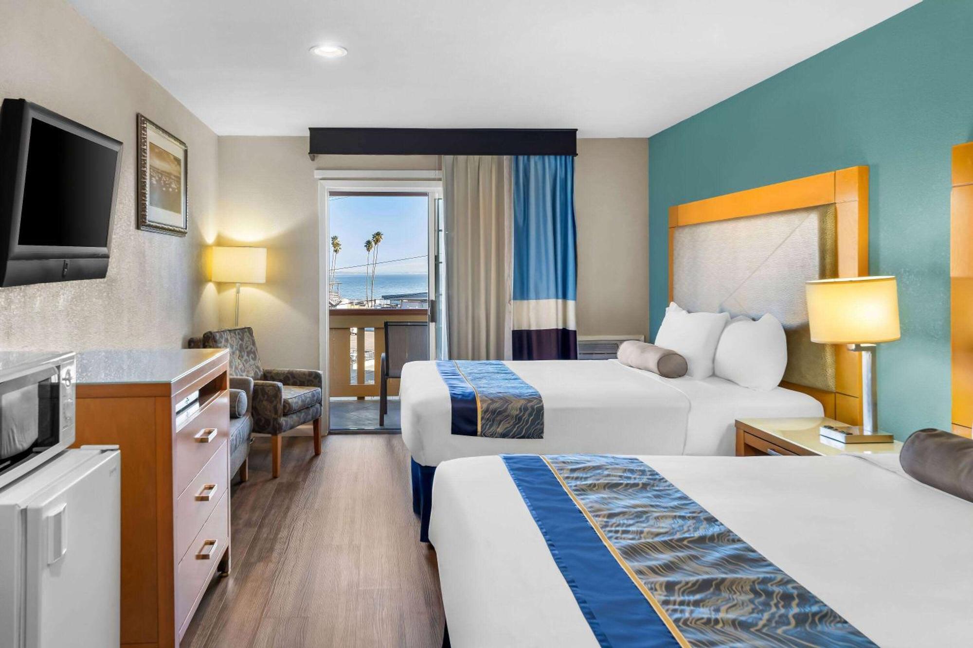 Howard Johnson By Wyndham Santa Cruz Beach Boardwalk Екстер'єр фото