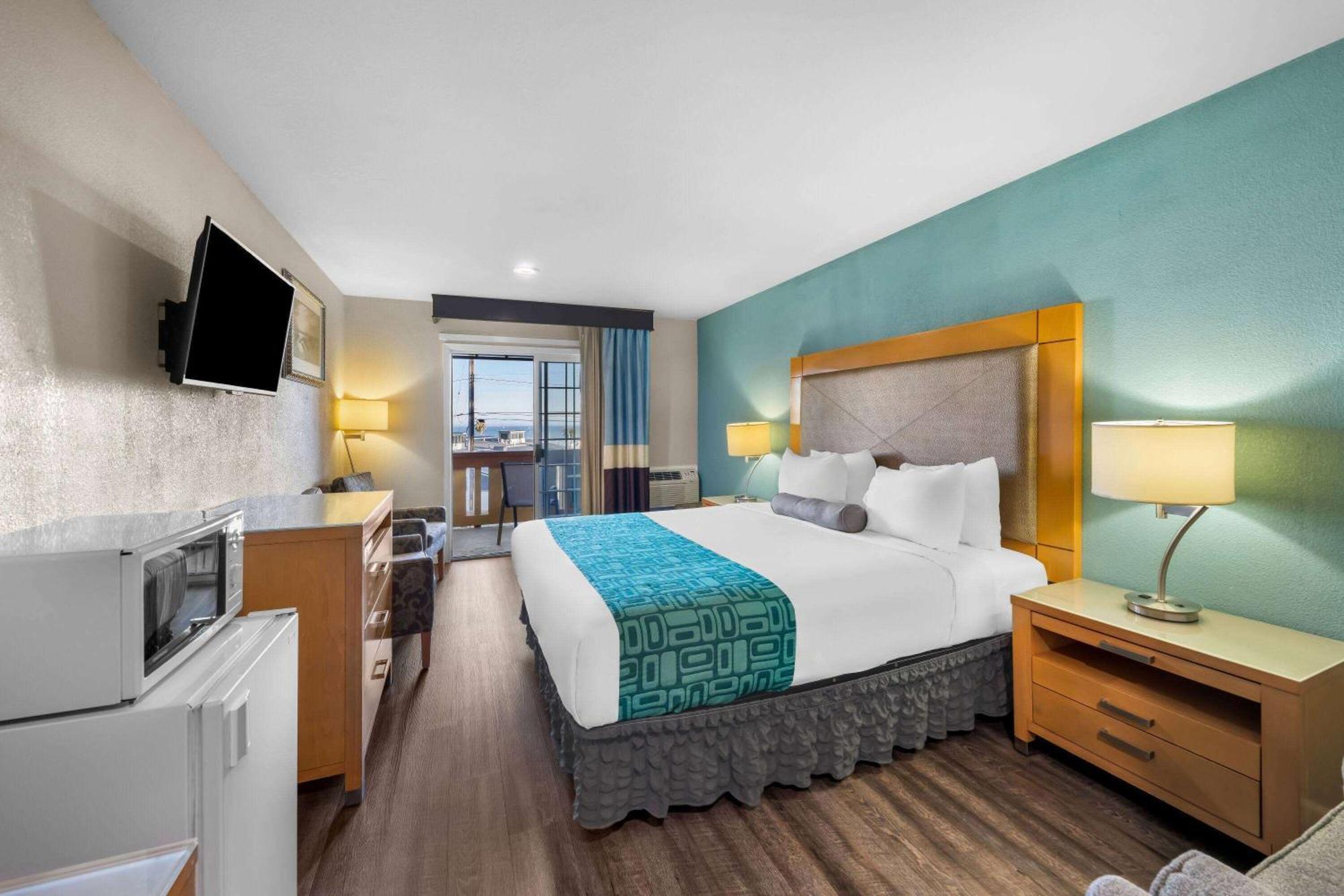 Howard Johnson By Wyndham Santa Cruz Beach Boardwalk Екстер'єр фото